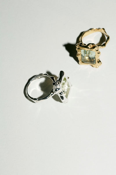 Gold Plate Cornice Ring with Green Amethyst