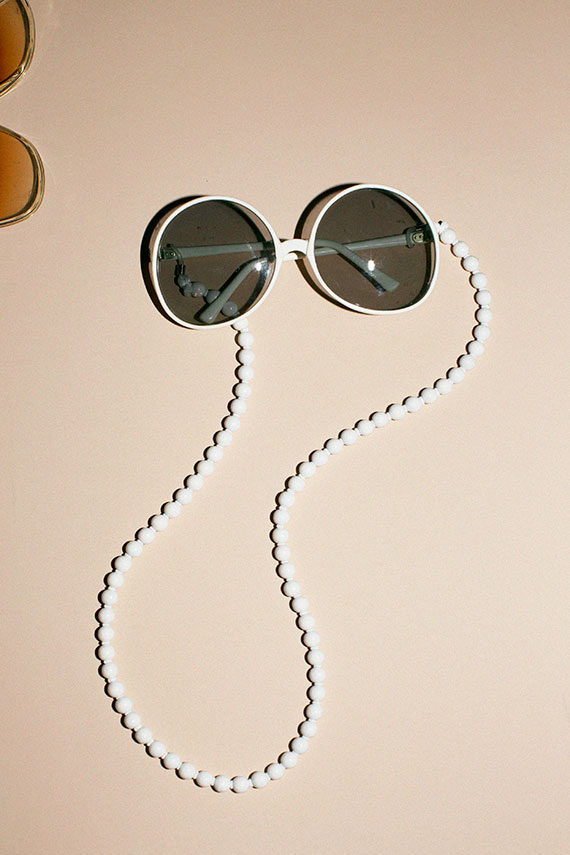 White Brillenkette Sunnie Necklace