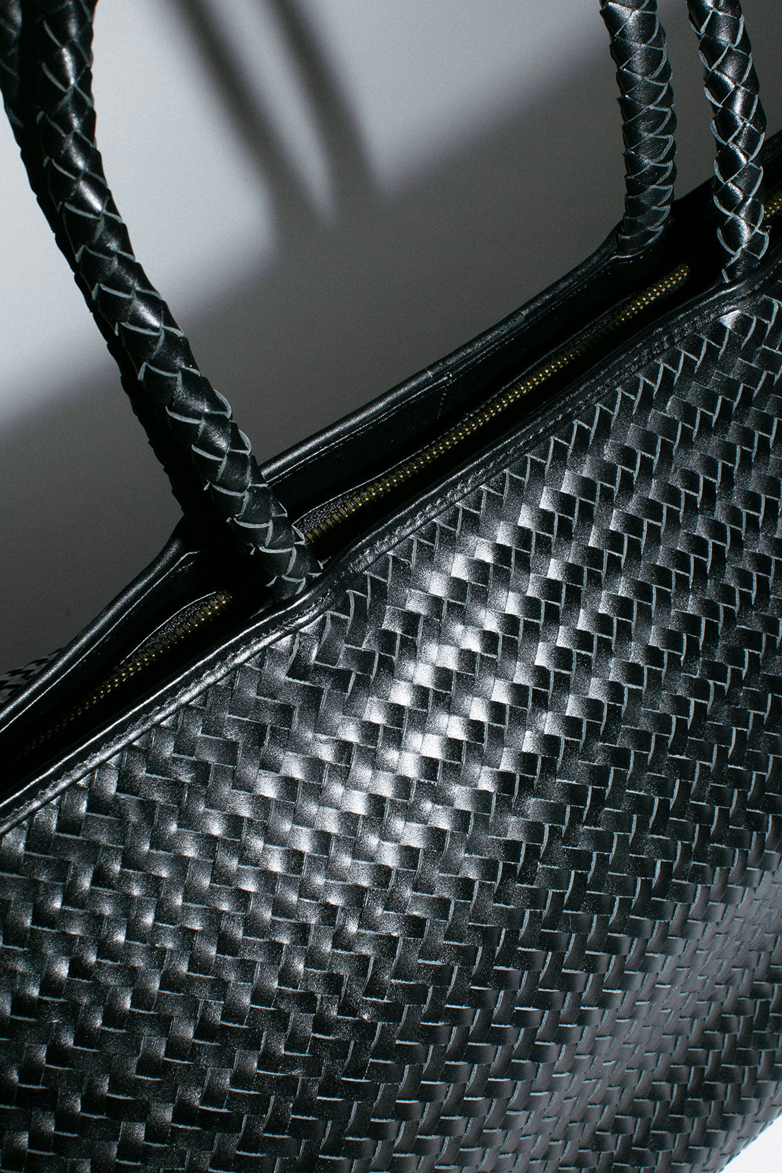 Black Woven Le Traveler