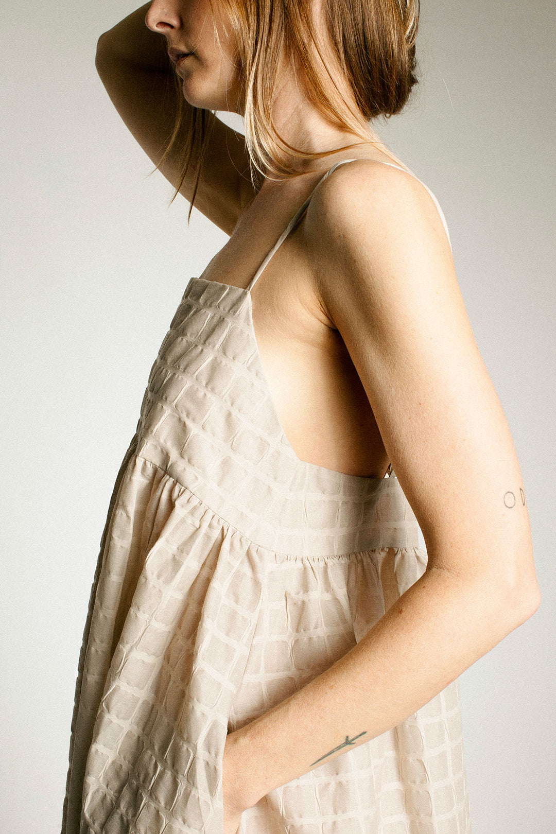 Black Crane - Beige Ripple Dress – BONA DRAG