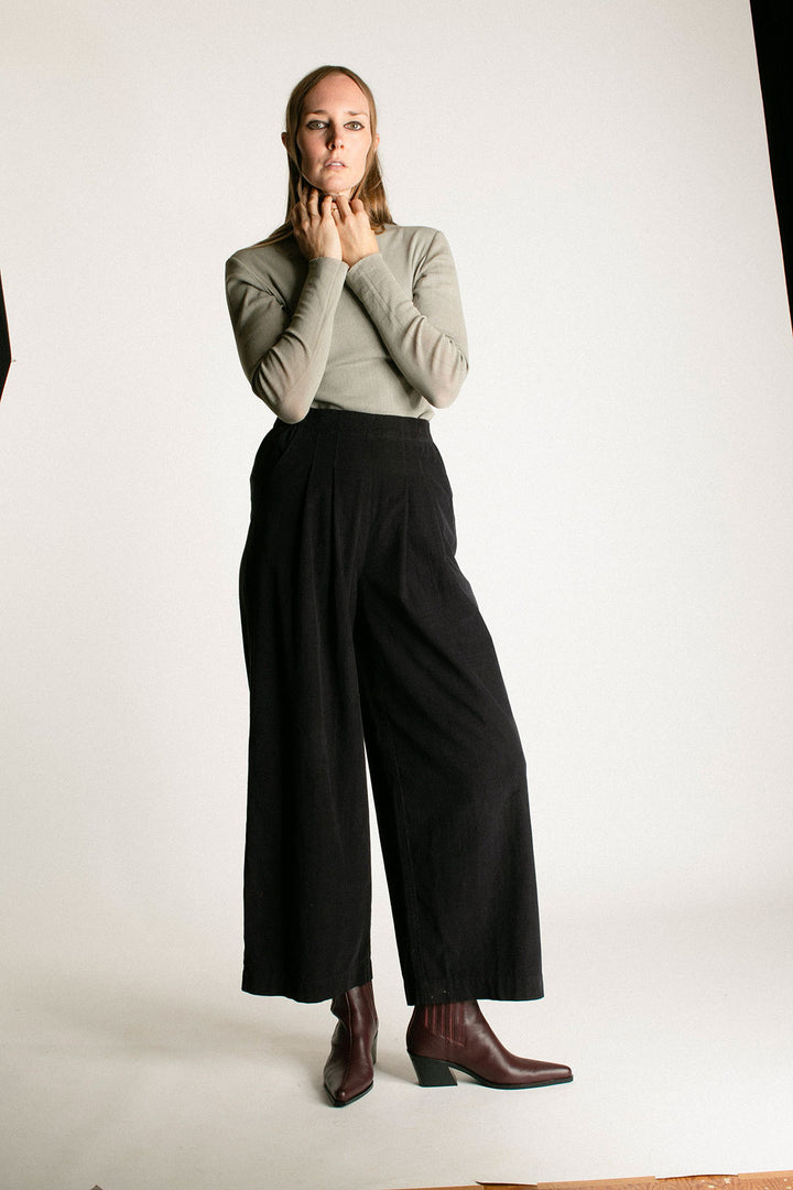 SALE 20% OFF - Black Crane - Navy Corduroy Wide Pleated Pant