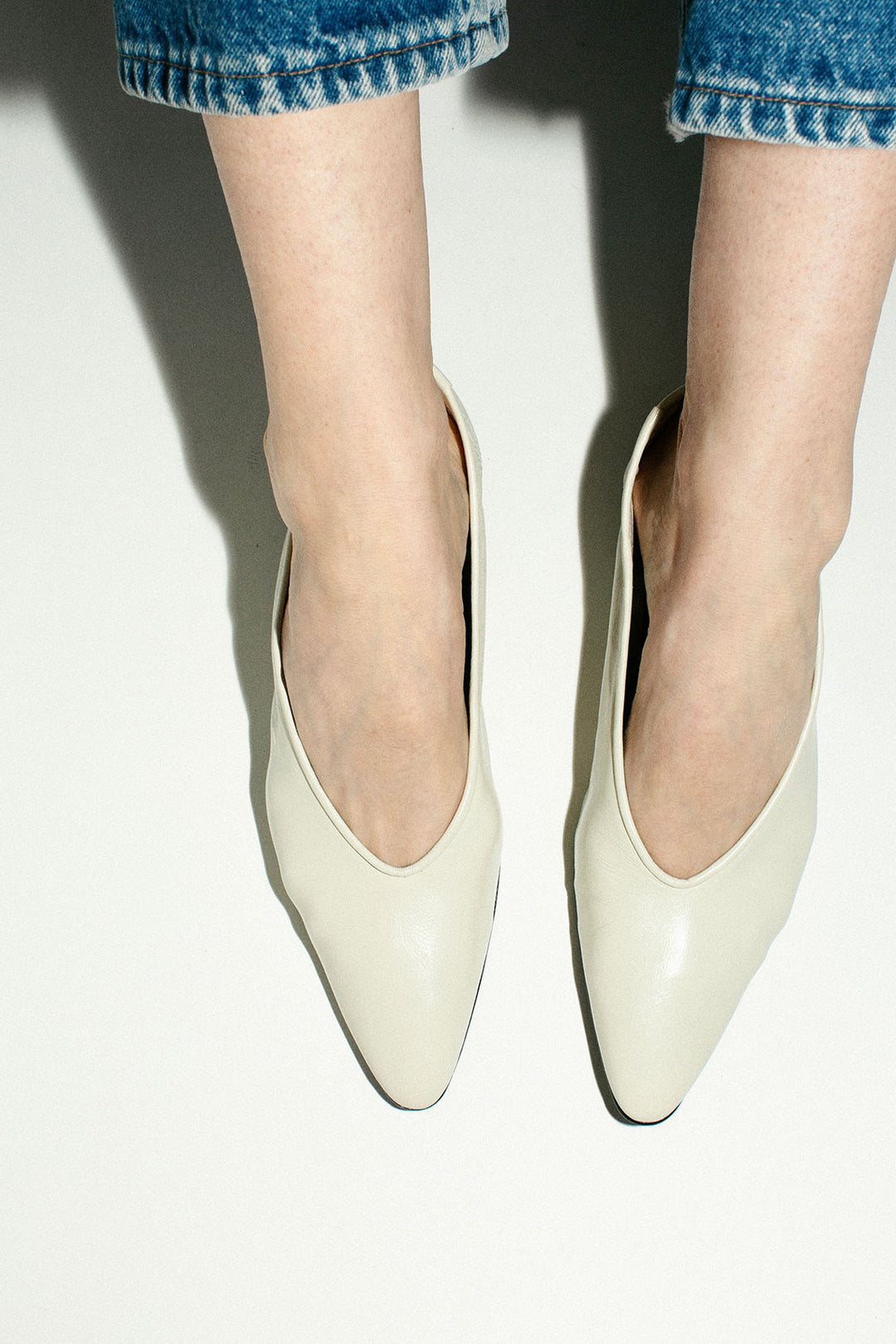 By Far - Limewash Carre Flat – BONA DRAG
