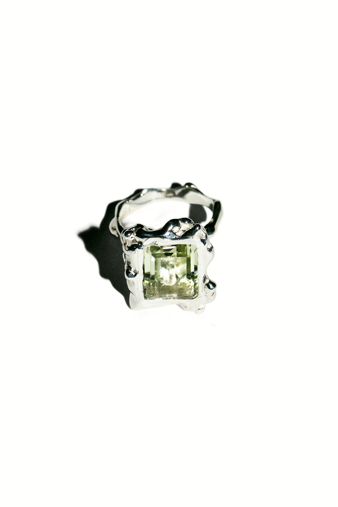 Cornice Ring Silver with Green Amethyst