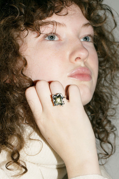 Cornice Ring Silver with Green Amethyst