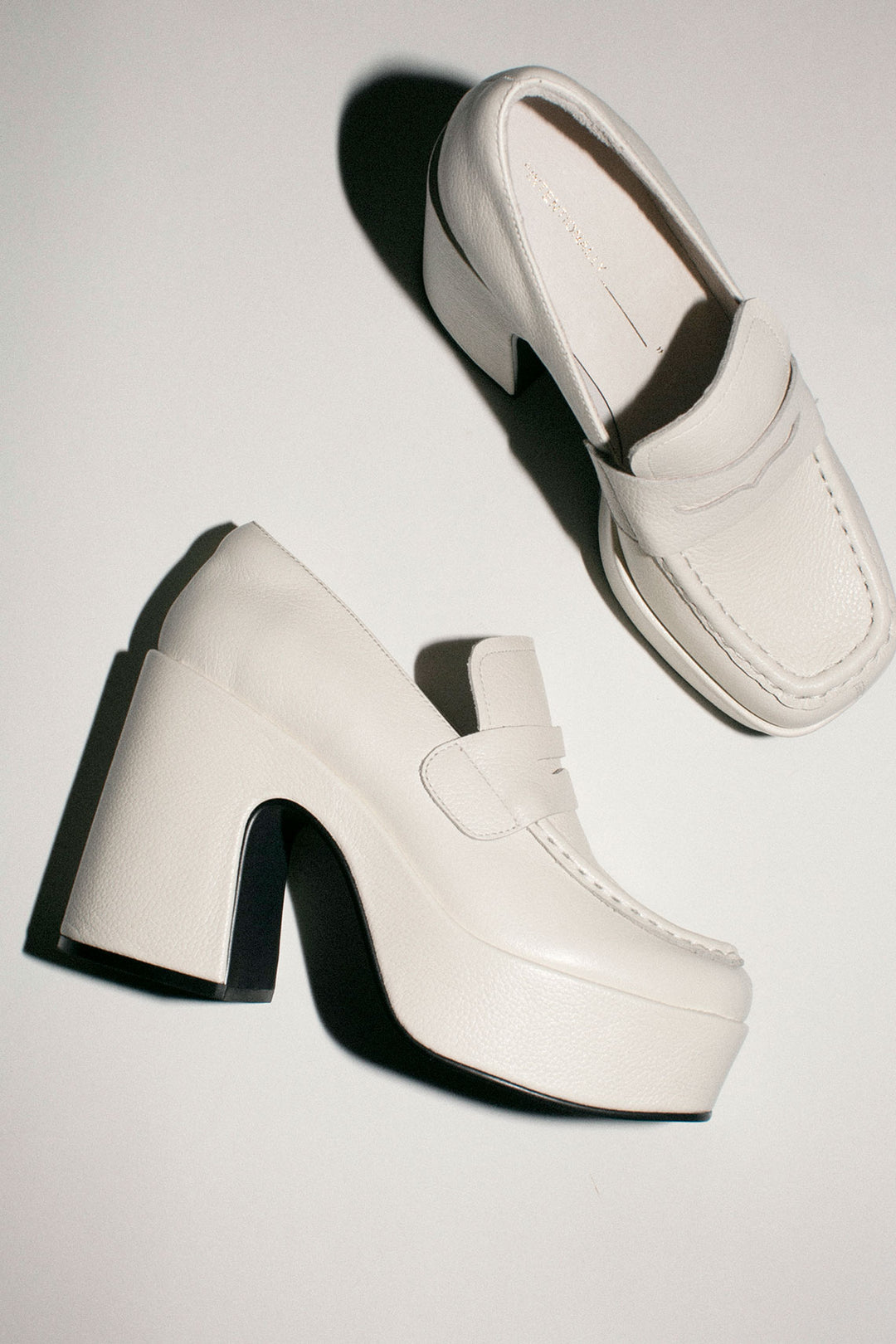 SALE 80% OFF - Intentionally Blank - White Lindo Platform  display picture 3