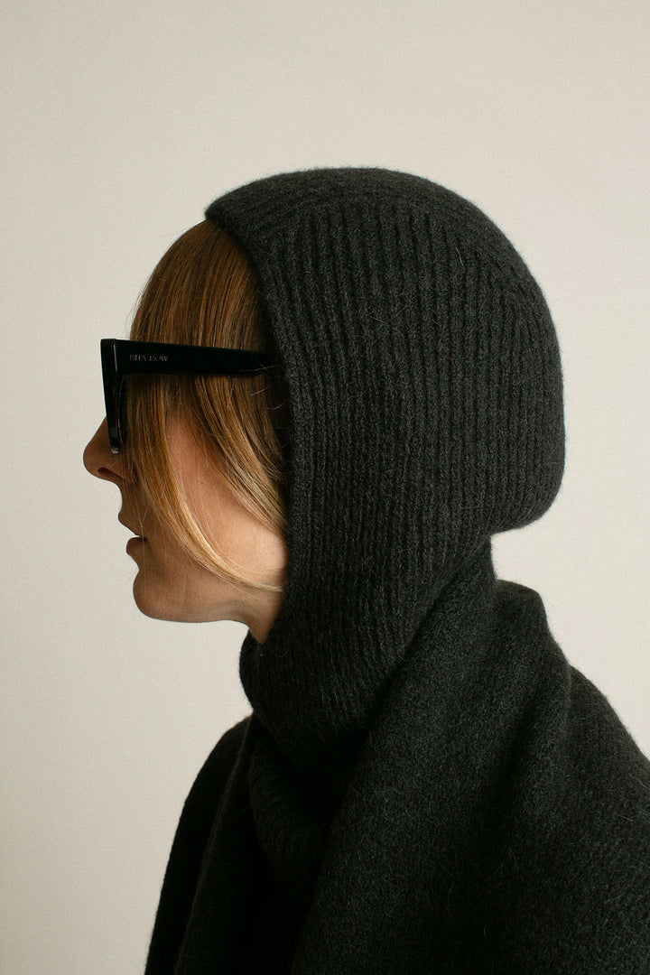 FEKETE ribbon balaclava / リボンバラクラバ FEKETE（フェケテ）の「ribbon balaclava / リボンバラクラバ（ニット