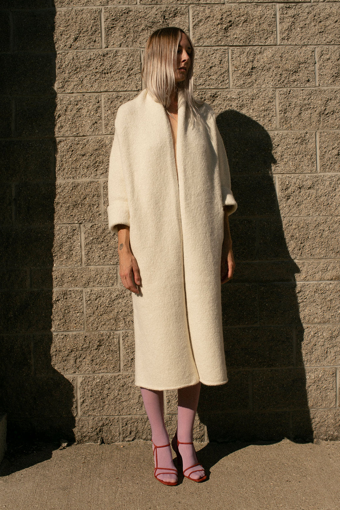 LAUREN MANOOGIAN ロングショールカーディガン ガウン ホワイト MUSE/LAUREN MANOOGIANロングショールカーディガン/美品 - メルカリ