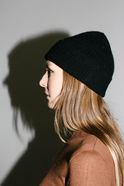 Onyx Cashmere Bea Beanie