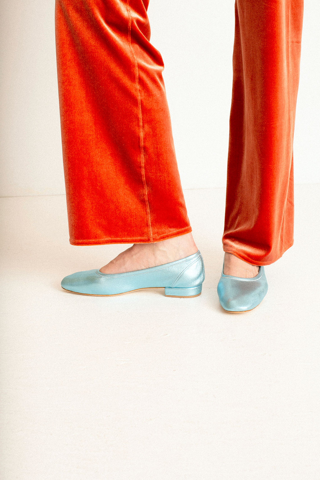 Maryam Nassir Zadeh - Metallic Turquoise Serafina Flat – BONA DRAG