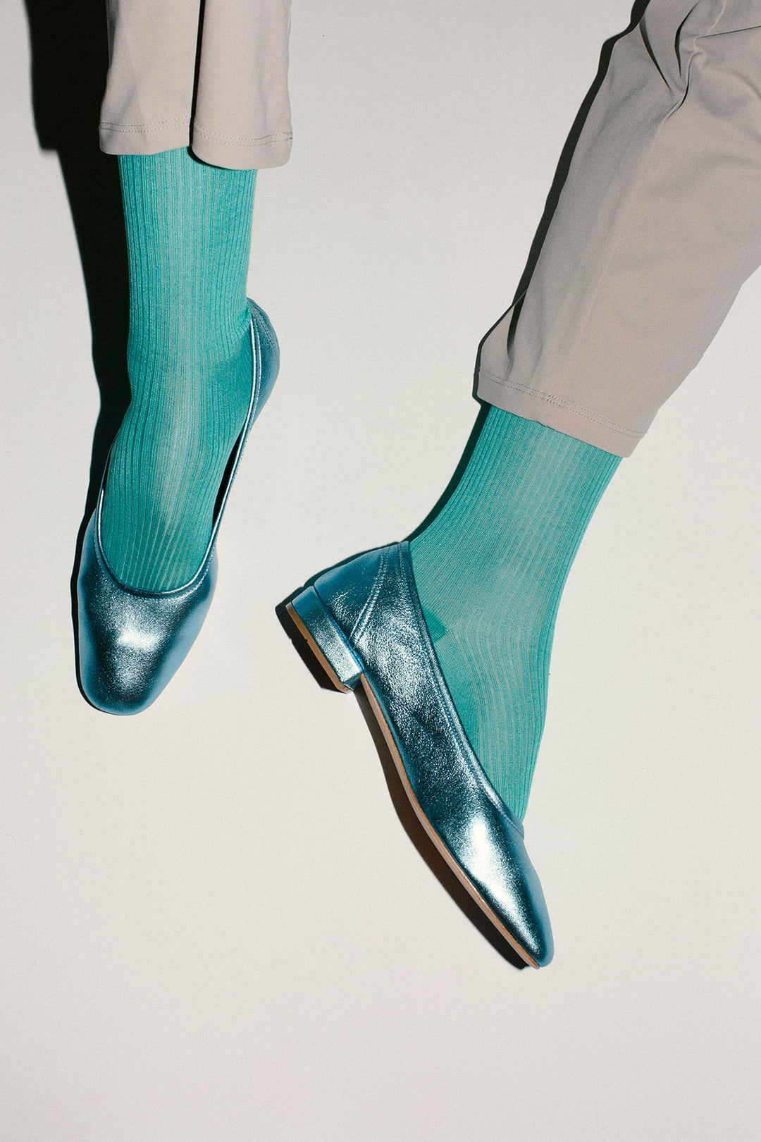 邦楽 NANJAMAN / LIGHT FOOT Maryam Nassir Zadeh - Metallic Turquoise Serafina – BONA DRAG