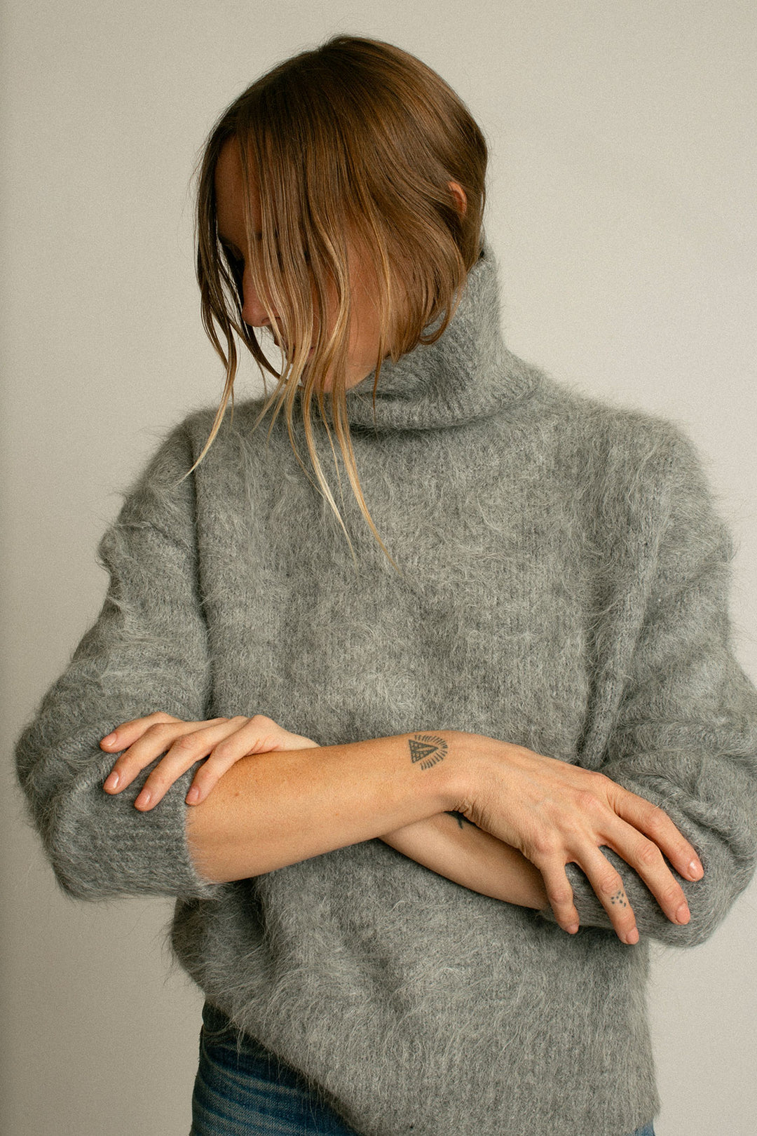 No.6GreyMilesSweater_6_1080x.