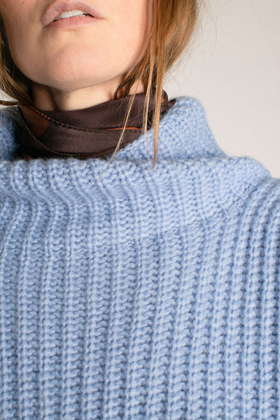 Cloud Blue Hals Sweater