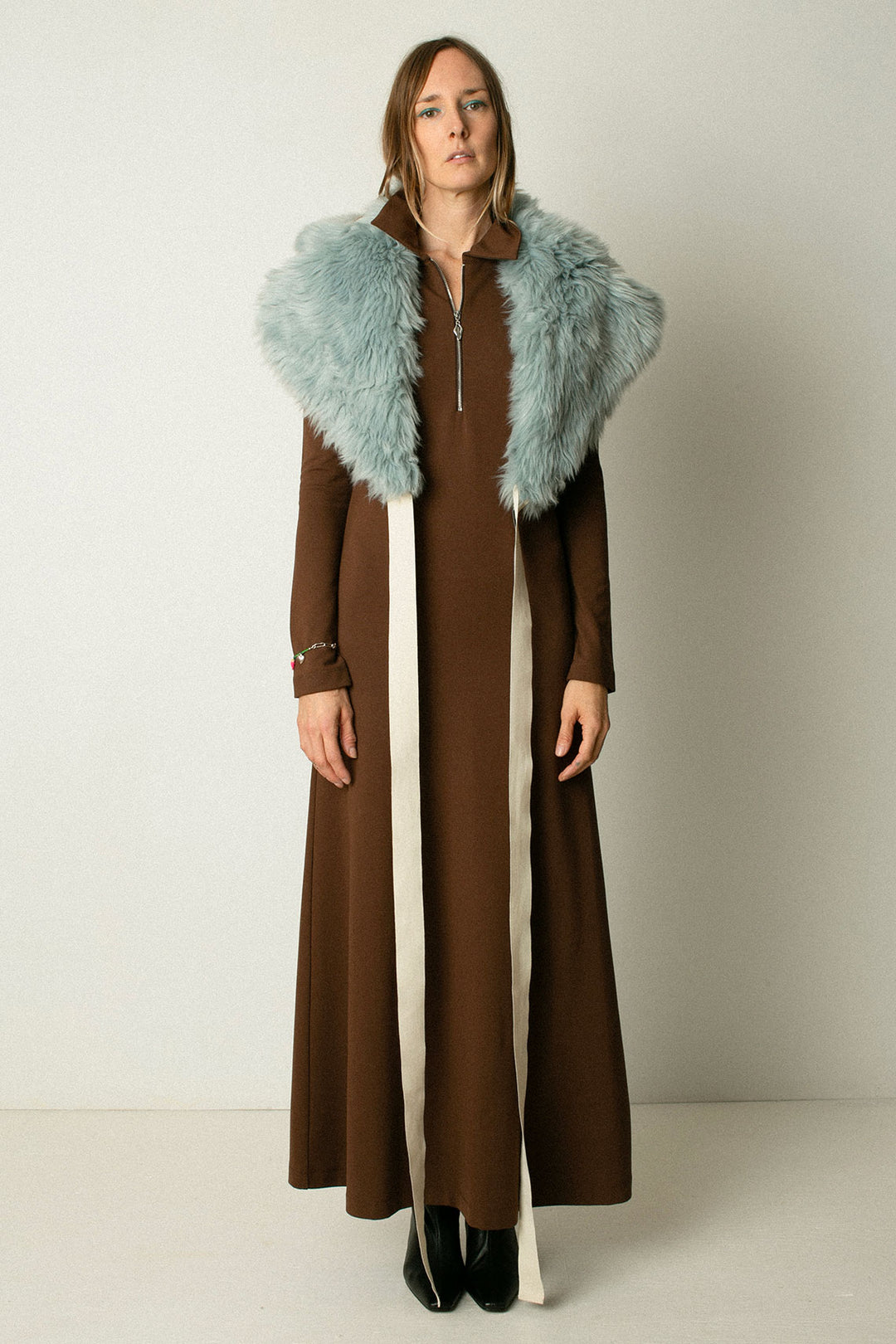 Rodebjer - Cloud Grey Hyper Faux Fur Sash – BONA DRAG