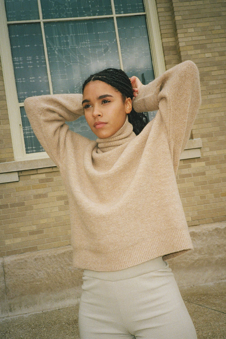 LAUREN MANOOGIAN ベージュ タートルネックニット LaurenManoogianCamelFleeceTurt