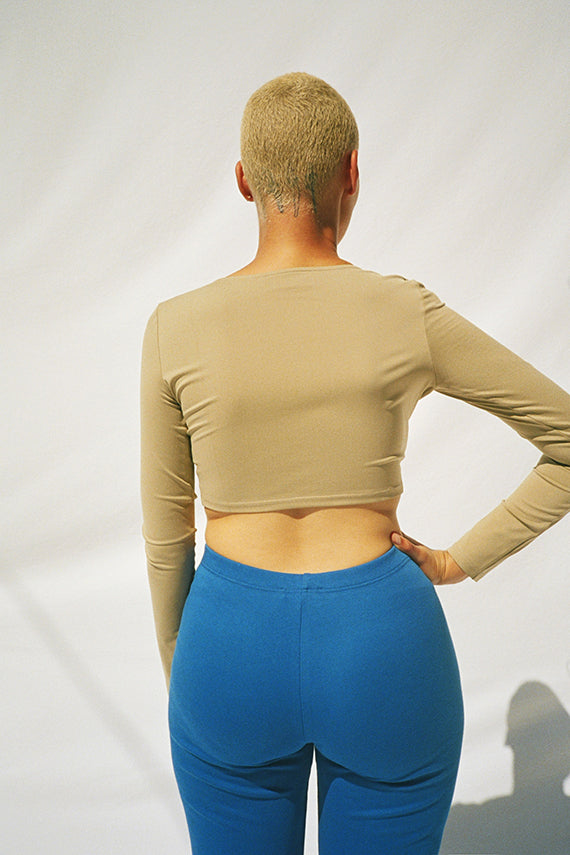 Back of the MNZ pull on pants and sandstone crop top
