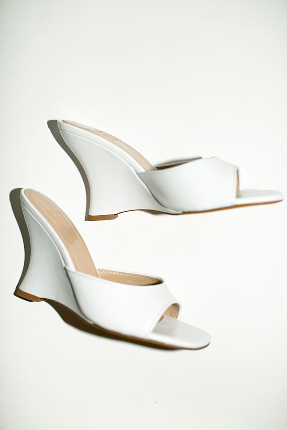 white leather MNZ wedges 