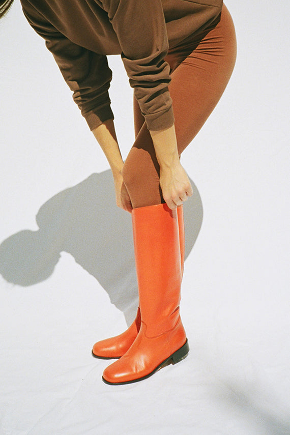 Low heeled MNZ canyon boot in poppy orange leather