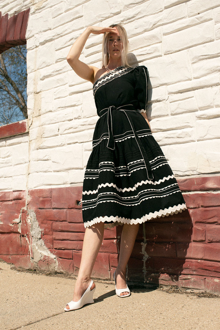 SeaBlackRicRacRyleighDress_5_7