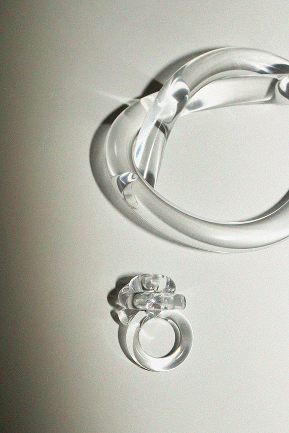 Clear Thick Knot Bracelet